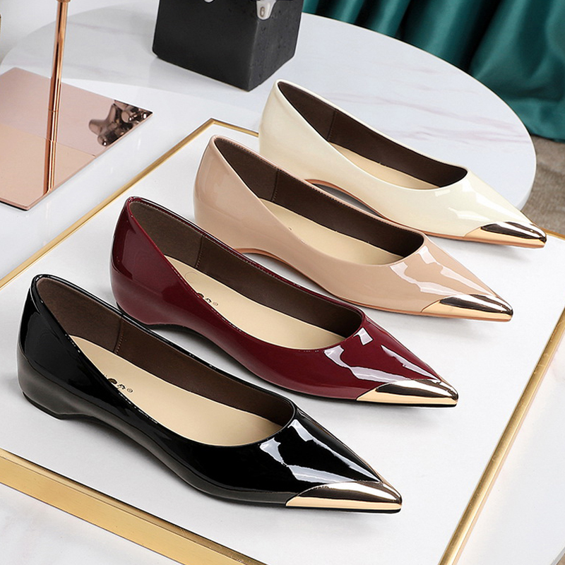 Men Shoes On - BIGTREE รองเท้าส้นเตี้ย รองเท้าผู้หญิง หนังแก้ว ส้นเตารีด รองเท้าส้นสูงผู้หญิง