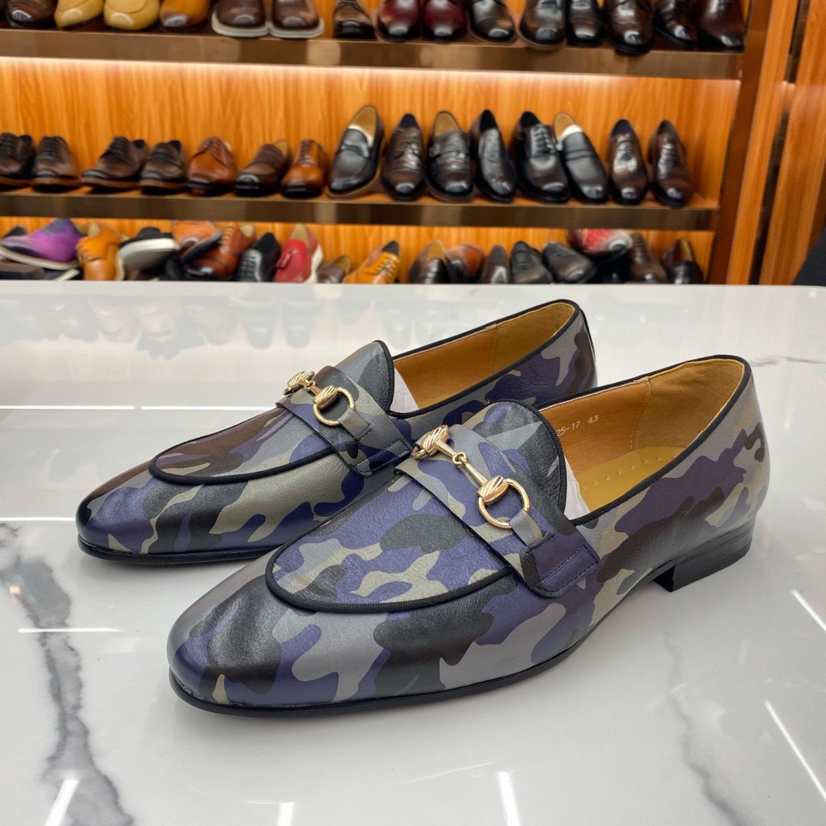 รองเท้าโลฟเฟอร์หนังเทียมลายจระ - Men'S Shoes Crocs บทวิจารณ์และราคา