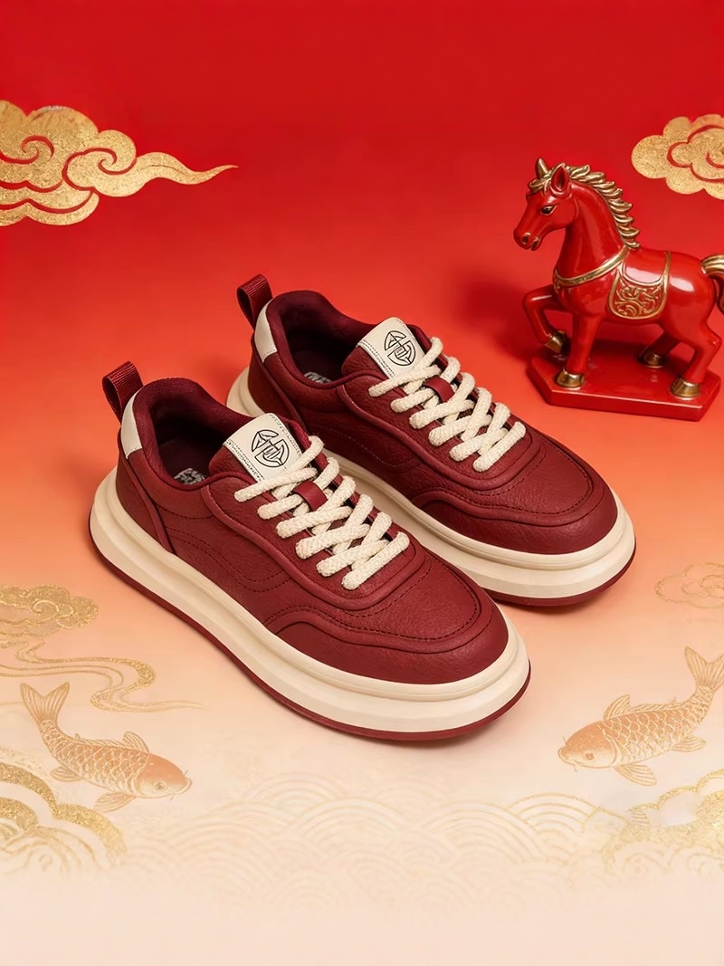 รองเท้ากีฬาลำลองสีแดงรุ่นลิมิเ - Men'S Shoes Limited Edition บทวิจารณ์และราคา